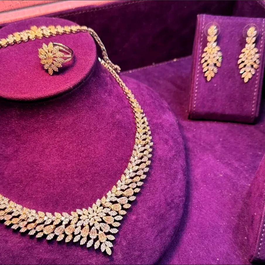 Luxury Women's Jewelry Set with Zircon Stones – Rhodium Plated – 10-Year Warranty