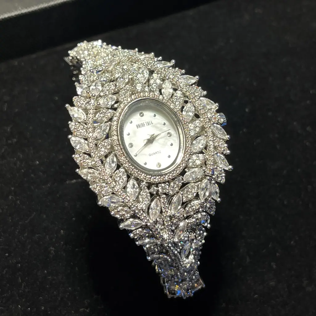 Luxury Women's Watch with Zircon Stones – White Gold Plated | Premium Design