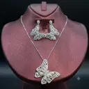 Zirkon Taşlı Kelebek Kolye & Küpe Seti – Rodyum Kaplama | 2 Yıl Garantililer