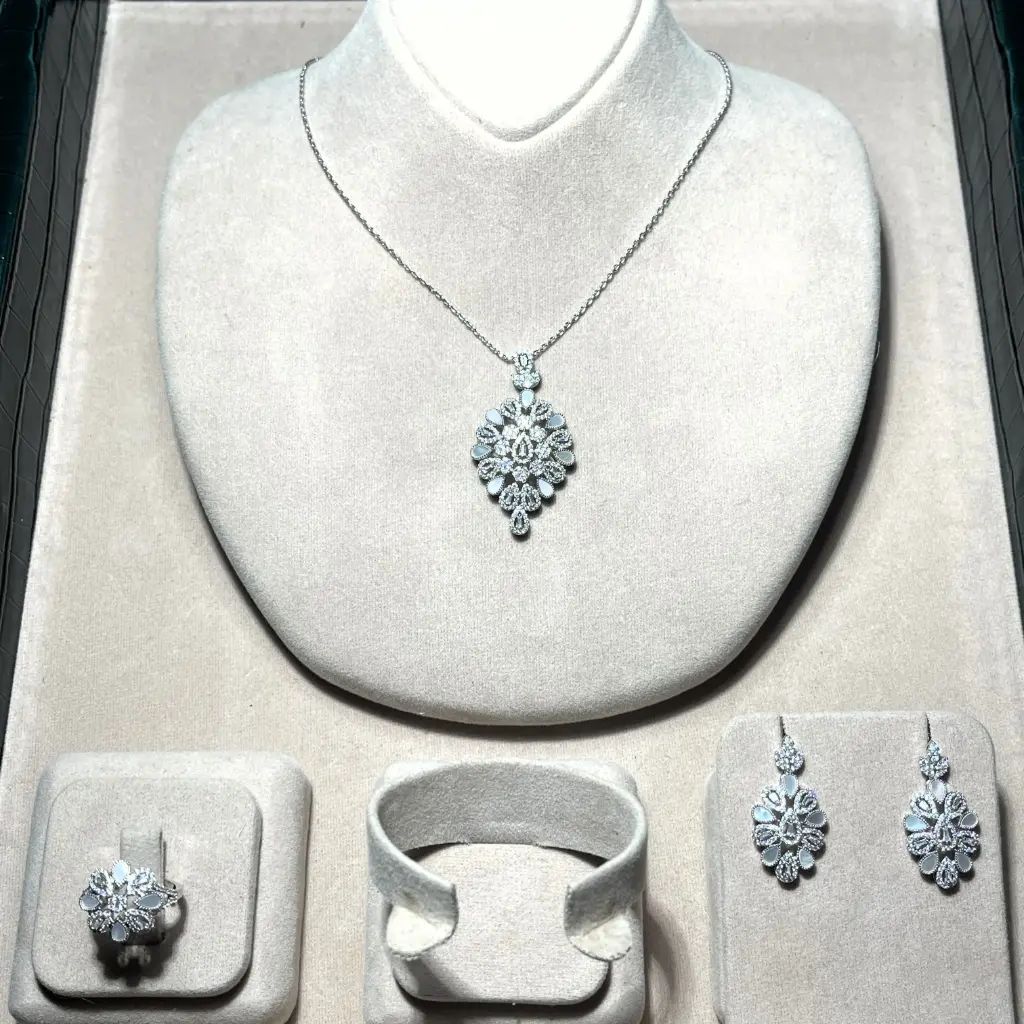 Royal Flower Necklace & Earring Set – Leaf Zircon Stone, Rhodium Plated