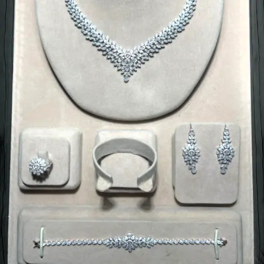 Luxurious Jewelry Set with Flower Zircon Rhodium Plated Elegant